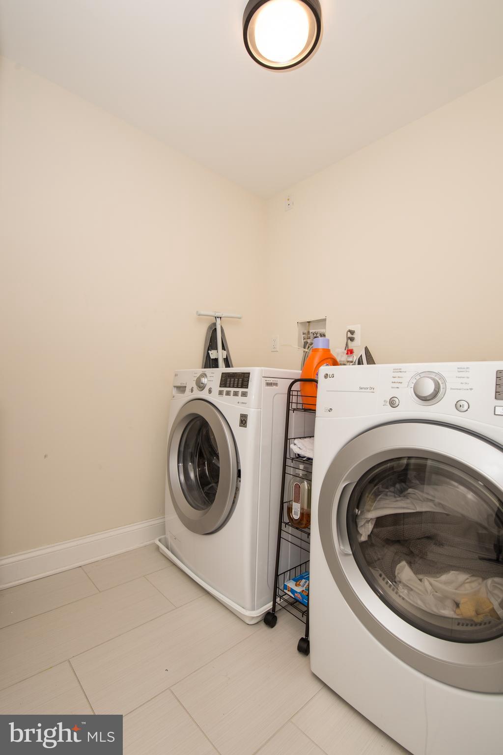 ROXBOROUGH - Residential