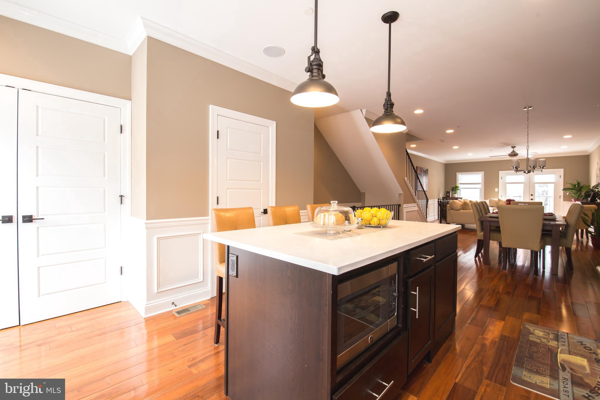 ROXBOROUGH - Residential