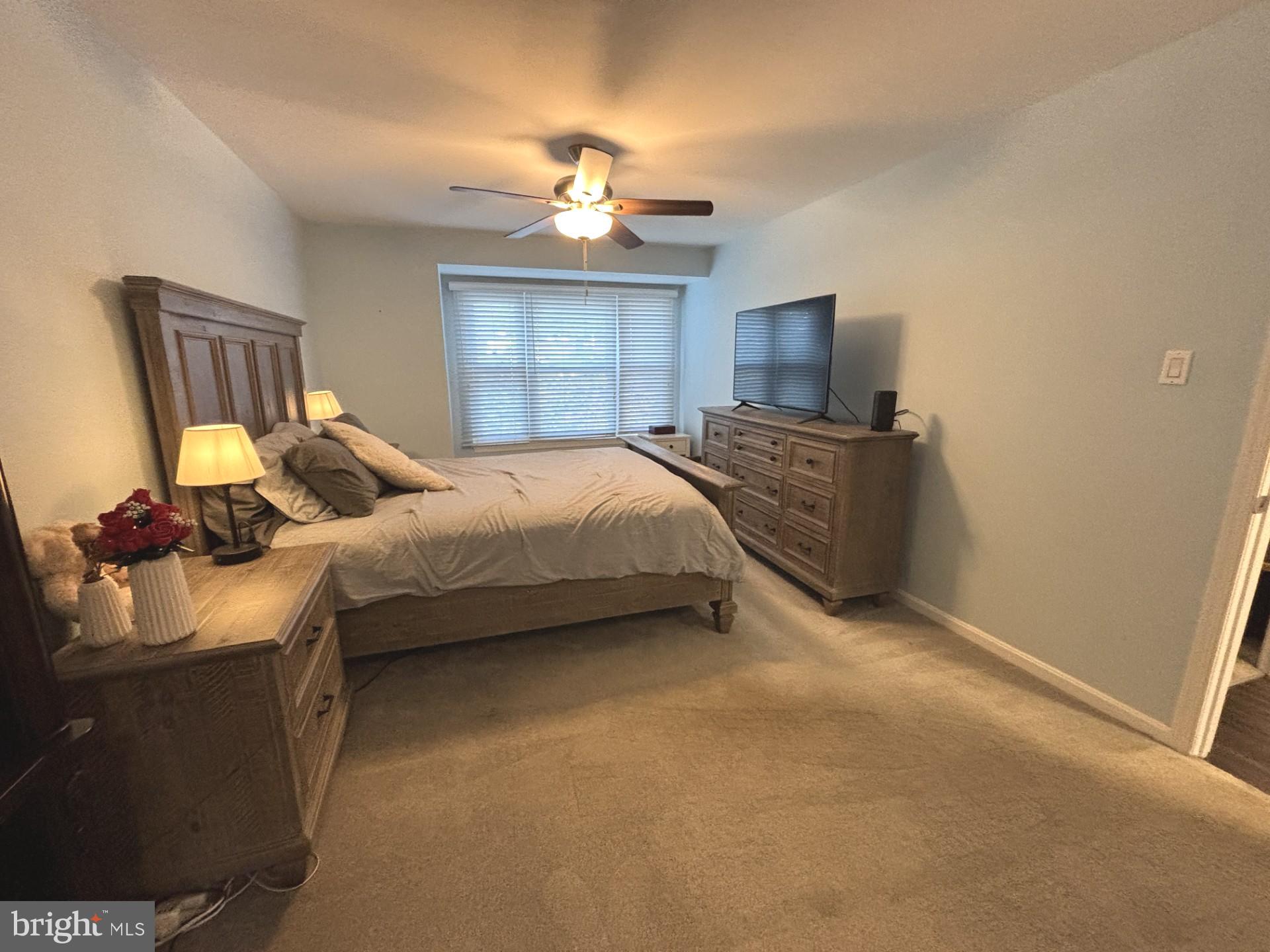 RIVERCHASE - Residential