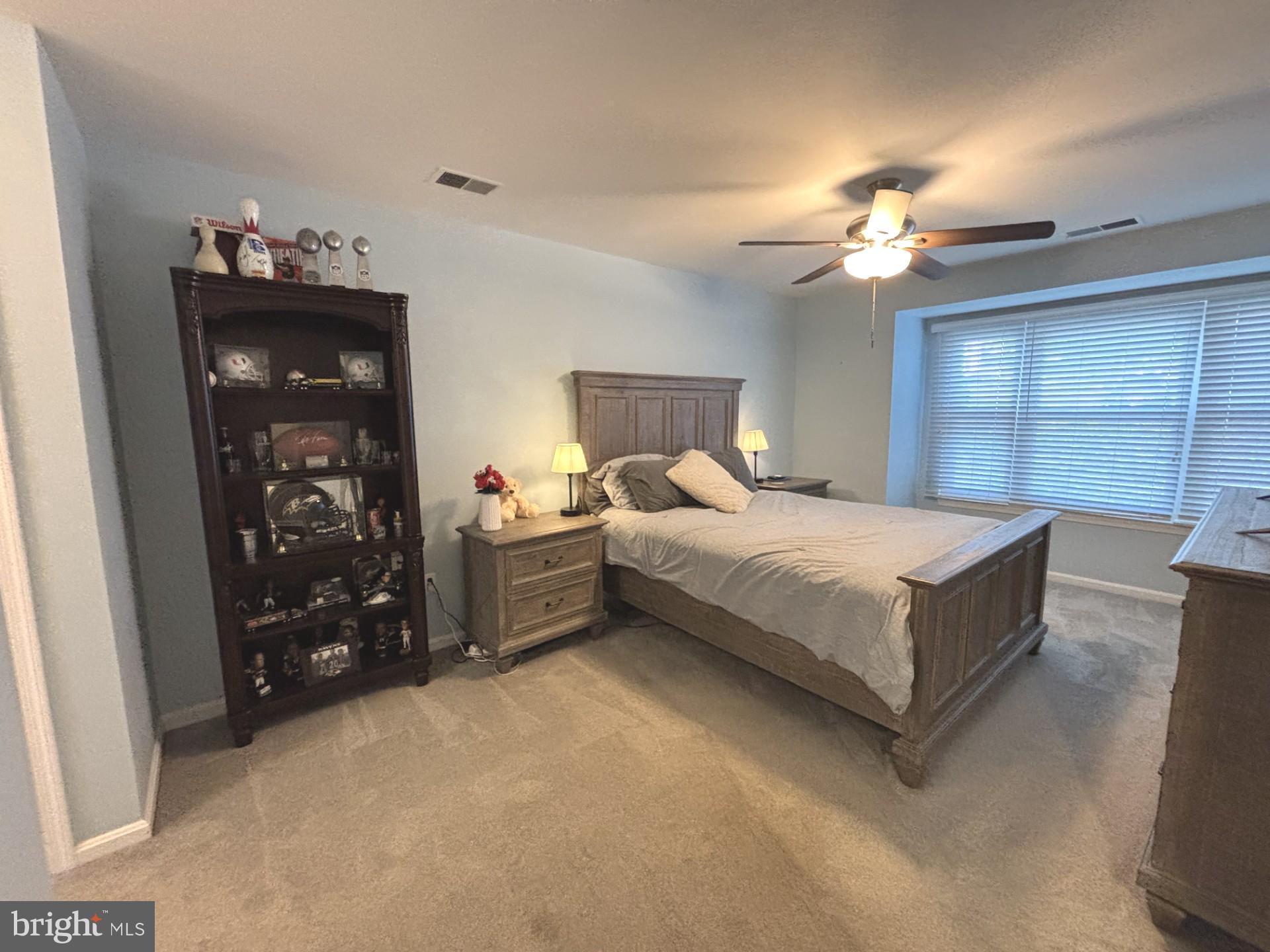 RIVERCHASE - Residential
