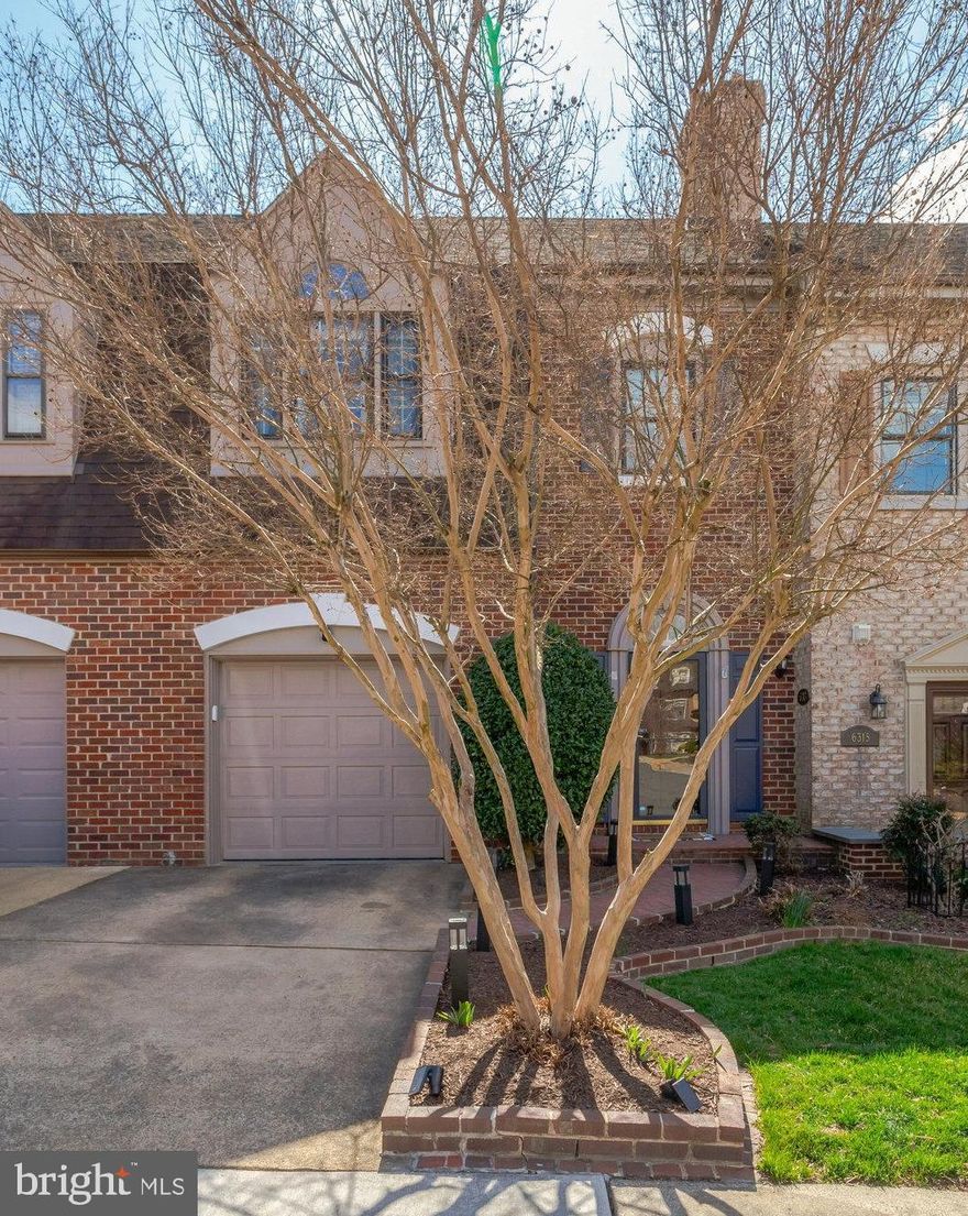 OPEN HOUSE SATURDAY, 3/29 FROM 1-4 PM!  THIS 3,000+ SQ FT BEAUTIFULLY REMODELED TOWNHOME LIVES LIKE A SINGLE FAMILY HOME.  THE OPEN CONCEPT MAIN LEVEL HAS NEW HARDWOOD FLOORS, ISLAND KITCHEN WITH QUARTZ COUNTERS, STAINLESS APPLIANCES, ADDITIONAL CABINETRY/HIGH TOP COUNTER, DINING AREA AND IS OPEN TO THE FAMILY ROOM WITH BRICK FIREPLACE AS WELL AS THE REAR BRICK PATIO FOR OUTDOOR ENTERTAINING.  A HALF BATH AND GARAGE ENTRY COMPLETE THIS LEVEL. THE UPPER LEVEL HAS TWO HUGE BEDROOMS WITH HARDWOOD FLOORS, TWO BATHS AND CONVENIENTLY LOCATED LAUNDRY. THE SUMPTUOUS PRIMARY BATH HAS A SEPARATE SOAKING TUB, LARGE SEPARATE SHOWER, DUAL SINKS, GRANITE COUNTERS AND CHANDELIER LIGHTING.  THE LOFT LEVEL HAS A LARGE OPEN DEN/OFFICE AREA WITH BUILT-INS, A SEPARATE BEDROOM AND ANOTHER FULL BATH.  THE BASEMENT IS COMPLETE WITH A NEW WET BAR WITH BAR FRIDGE, A SECOND FIREPLACE, BUILT-INS, COZY CARPET (TRAVERTINE TILE BENEATH) AND A WINE STORAGE ROOM! THE BEAUTIFUL LANDSCAPING IS LOVINGLY MAINTAINED BY THE HOA AS ARE THE COMMON GROUNDS, OPEN GREEN PARK AREAS, WALKWAYS AND BENCHES.  SUPER CONVENIENT TO COMMUTER ROUTES, BUS/METRO, AND NEW WEST END DEVELOPMENT PROJECT WITH RETAIL, RESTAURANTS, HOSPITAL AND MORE. WALK TO STEVENSON PARK.  DON'T MISS THIS HOME - IT IS A BEAUTY!