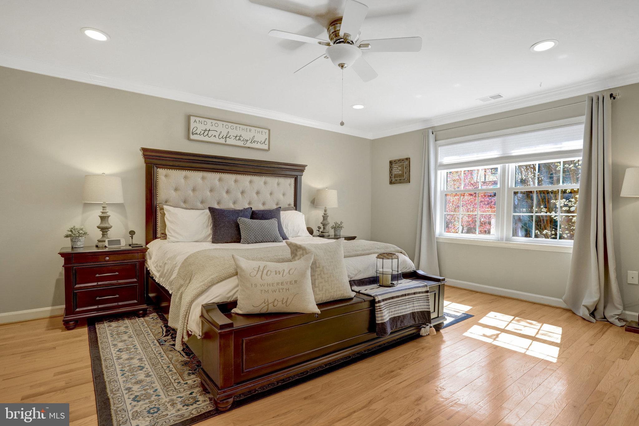 LANDMARK MEWS - Residential