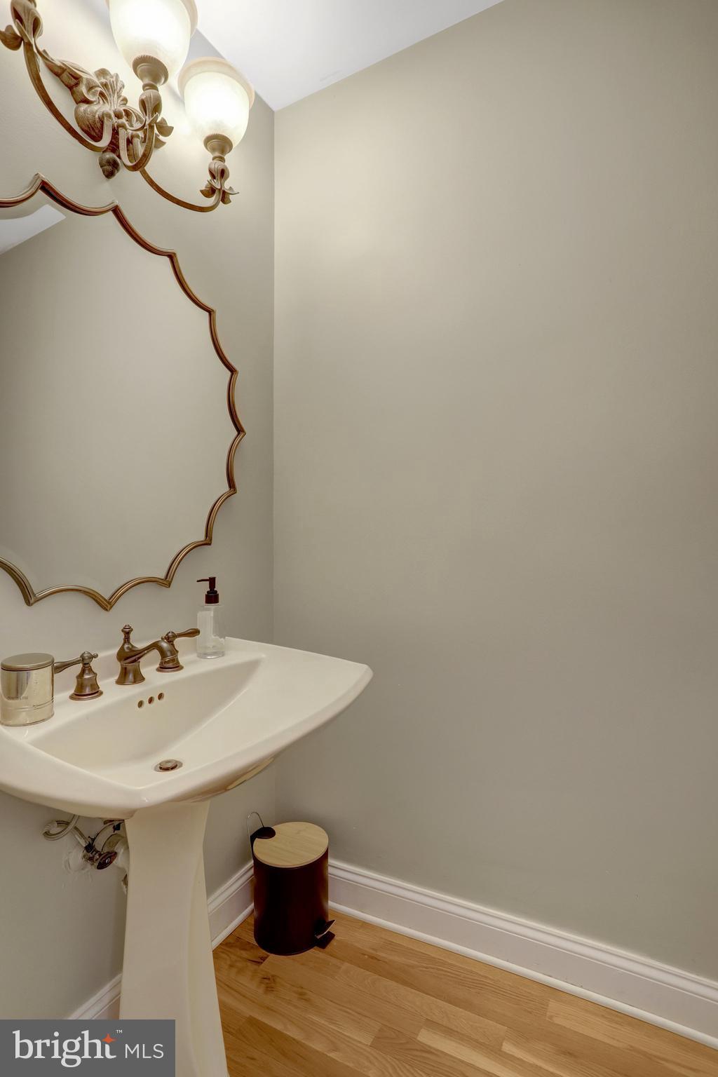 LANDMARK MEWS - Residential