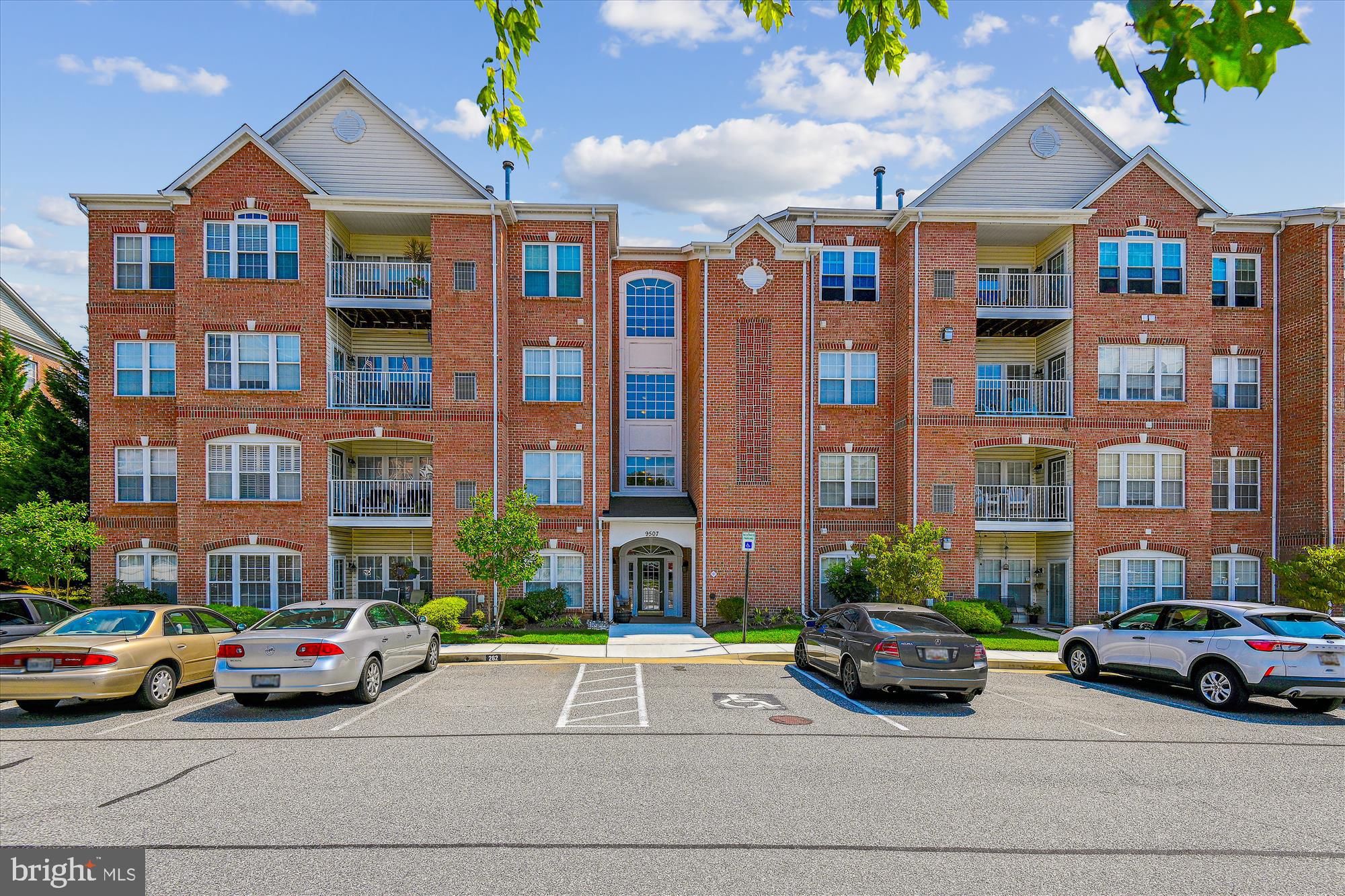 WINDSOR AT PERRY HALL FARMS - Residential