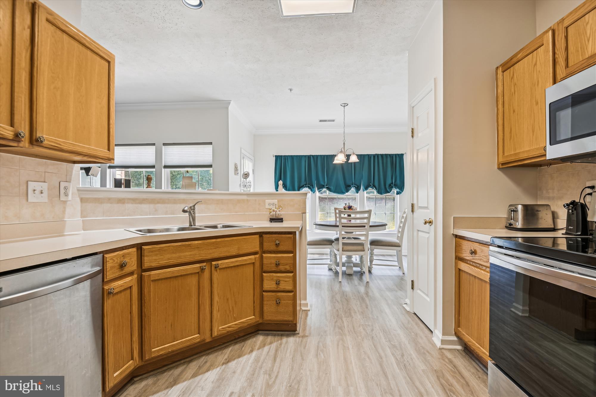 WINDSOR AT PERRY HALL FARMS - Residential