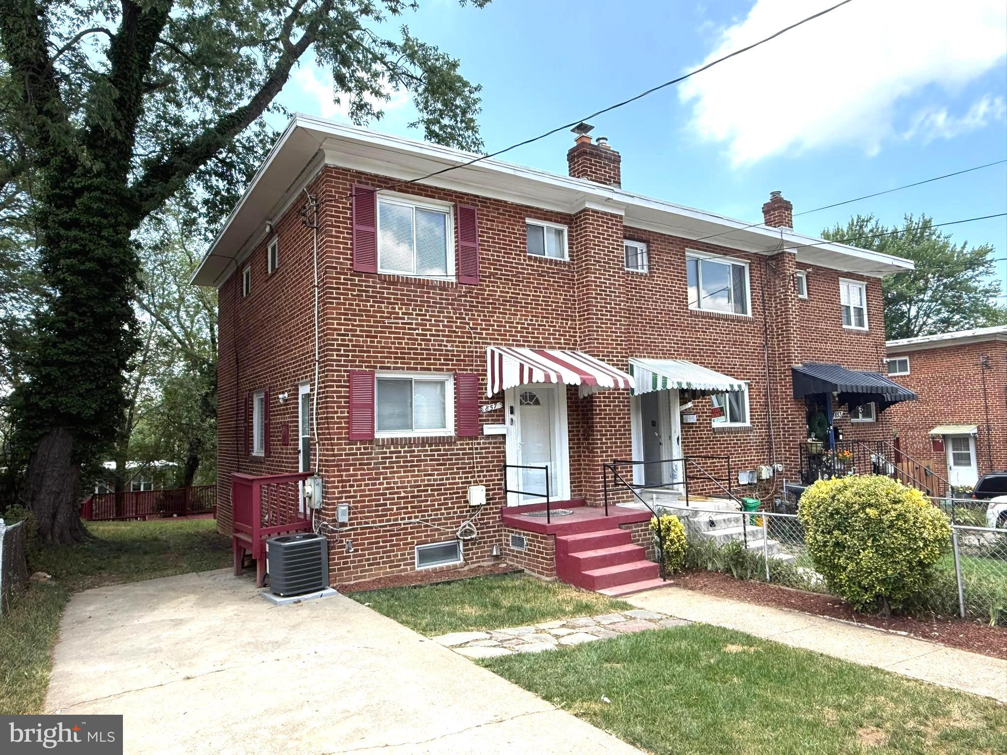 857 NEPTUNE AVENUE