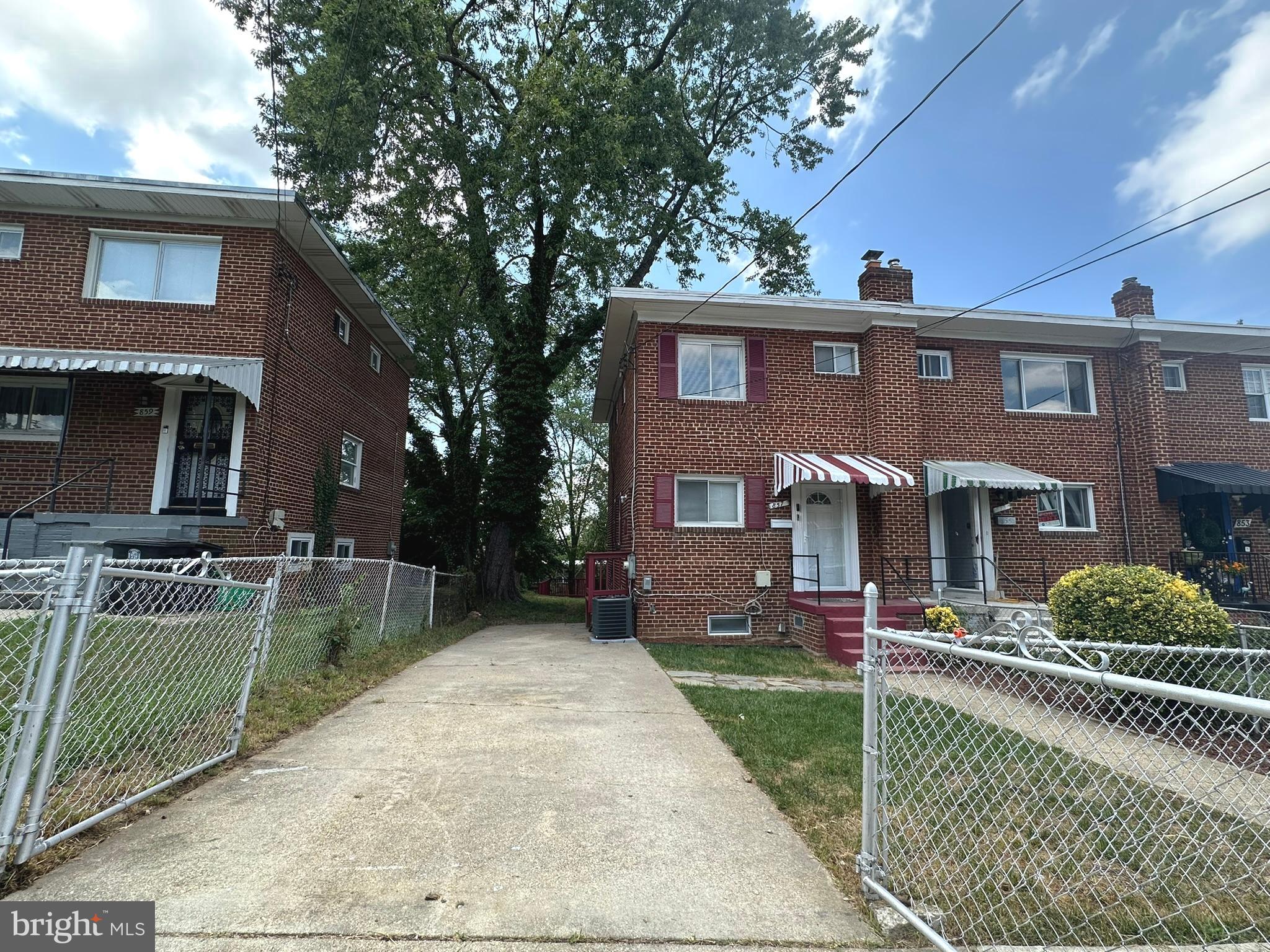 857 NEPTUNE AVENUE