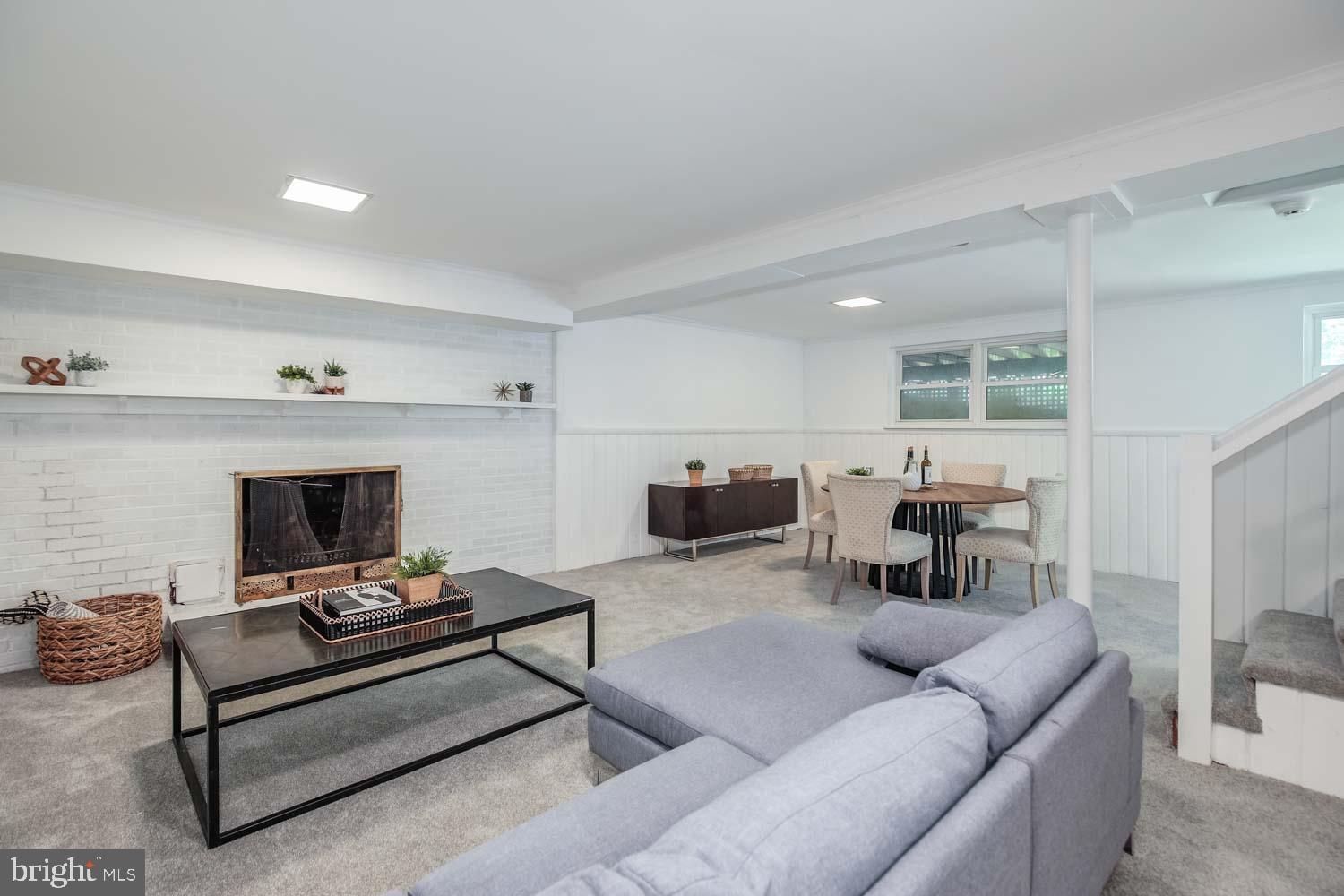 ROLLING ACRES - Residential