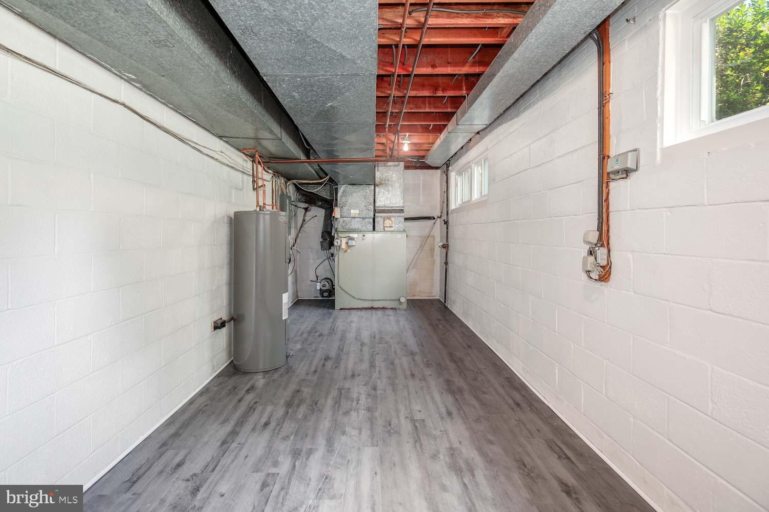 ROLLING ACRES - Residential