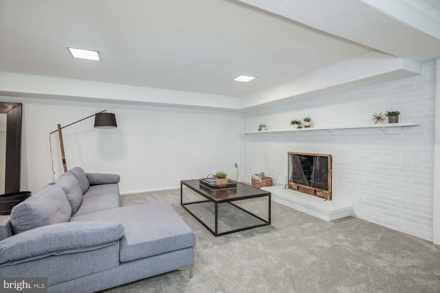 ROLLING ACRES - Residential