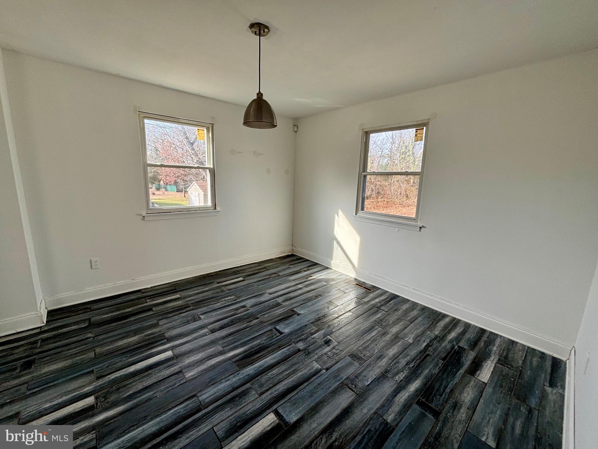 142 OAK PINES BOULEVARD