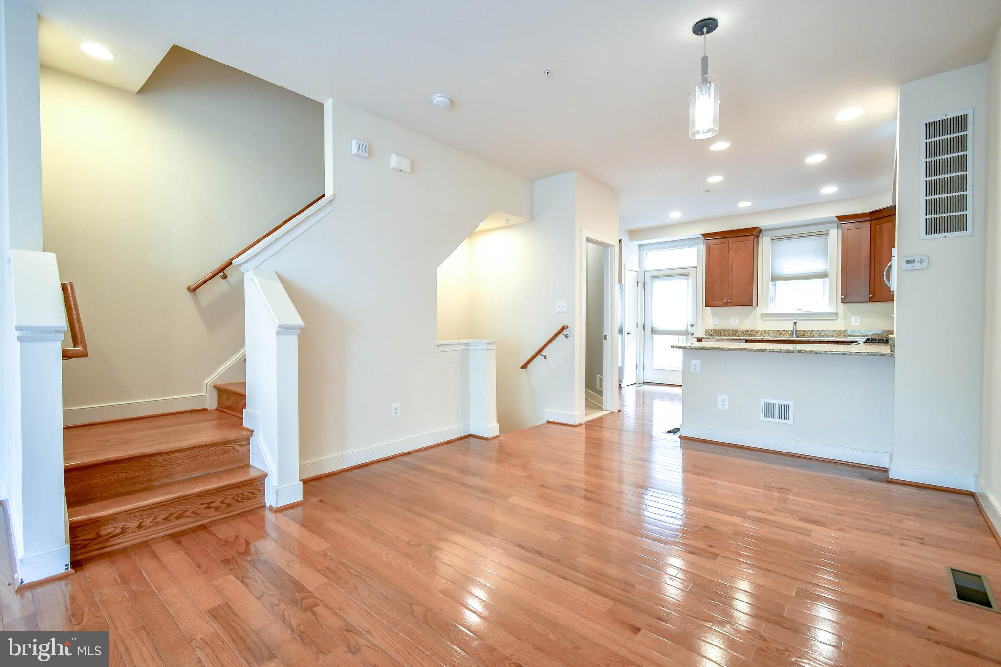 MOSAIC AT MERRIFIELD - Residential