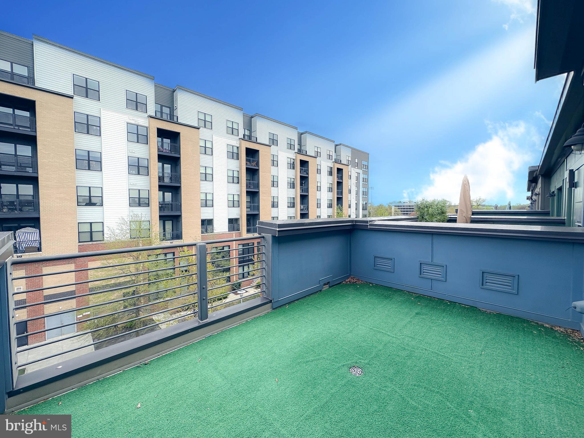 MOSAIC AT MERRIFIELD - Residential