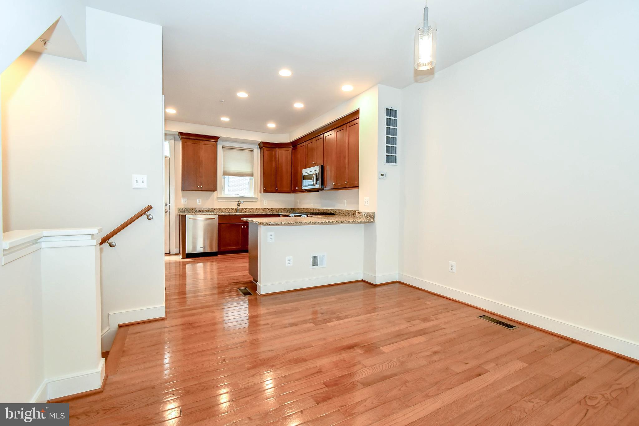 MOSAIC AT MERRIFIELD - Residential