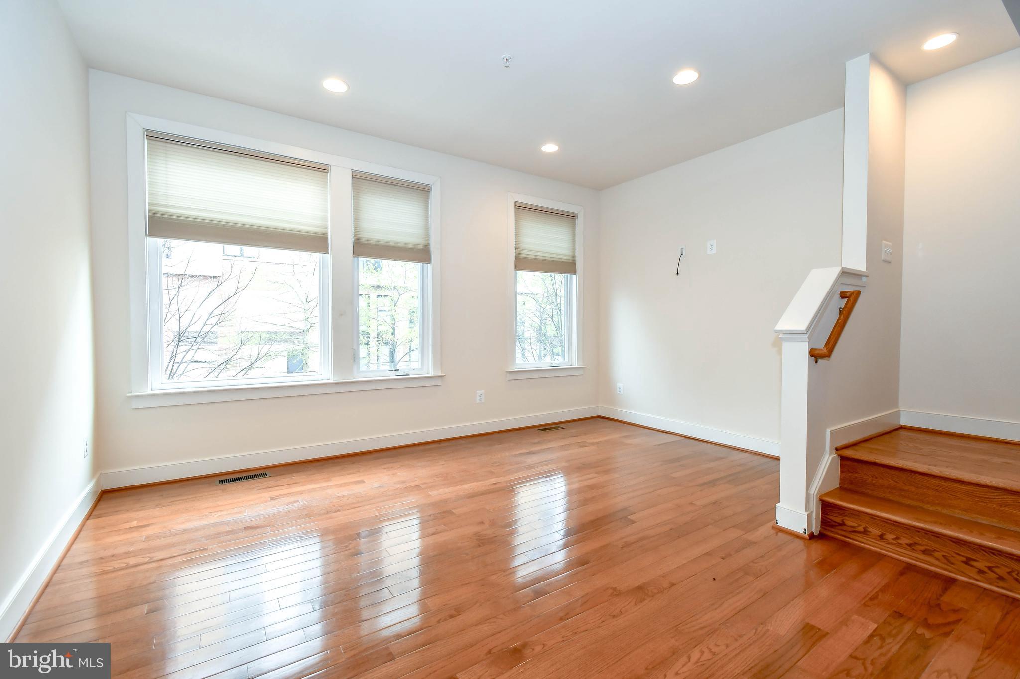 MOSAIC AT MERRIFIELD - Residential