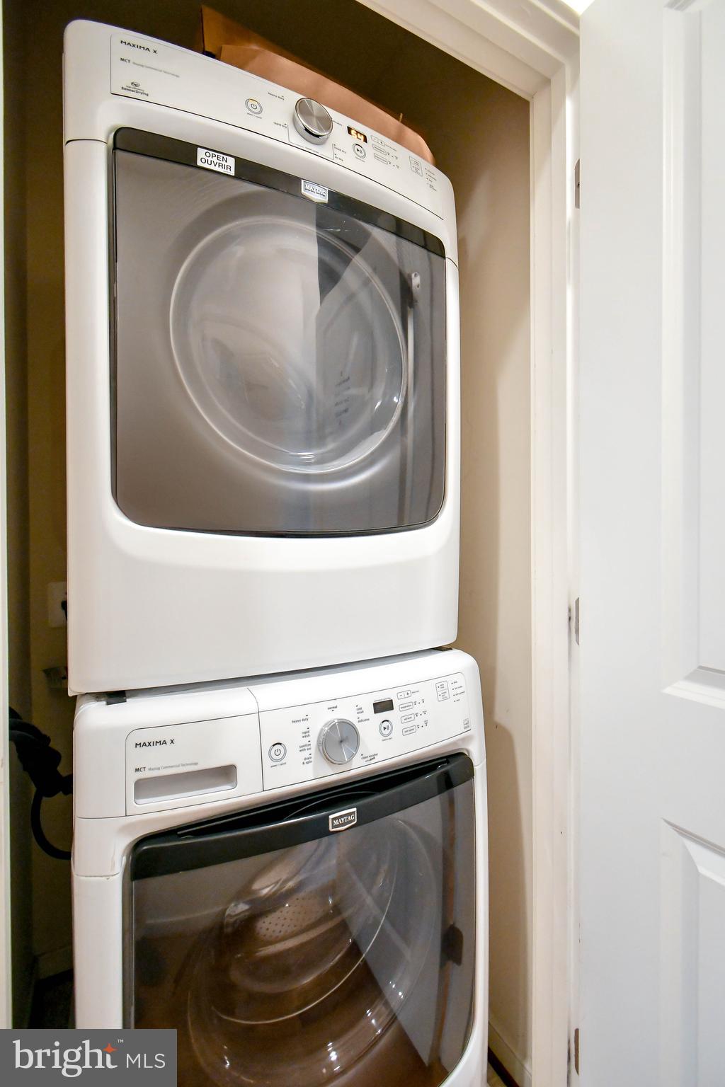 MOSAIC AT MERRIFIELD - Residential