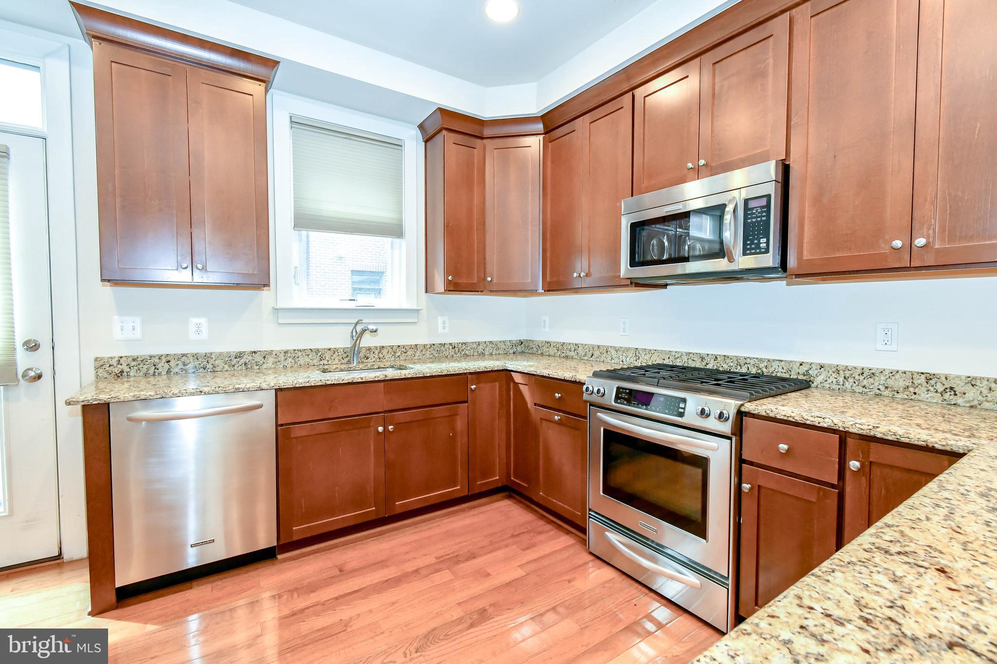 MOSAIC AT MERRIFIELD - Residential