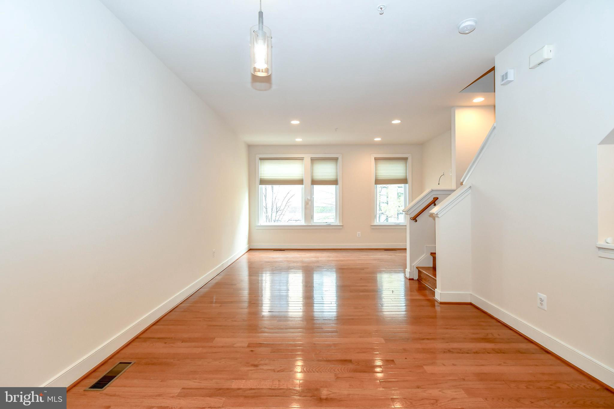 MOSAIC AT MERRIFIELD - Residential