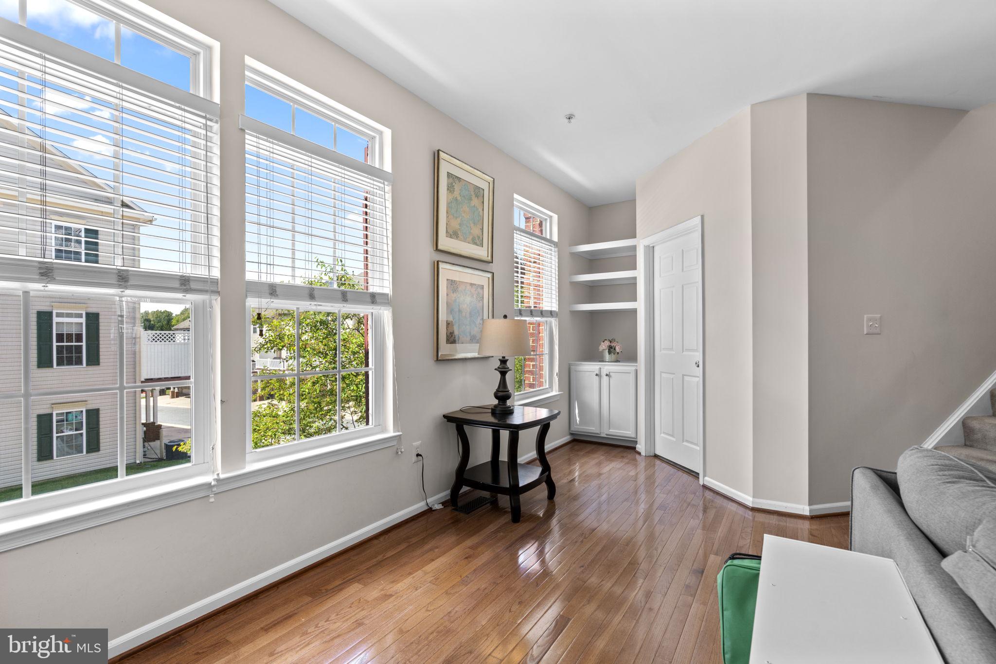 DORSEY CROSSING - Residential