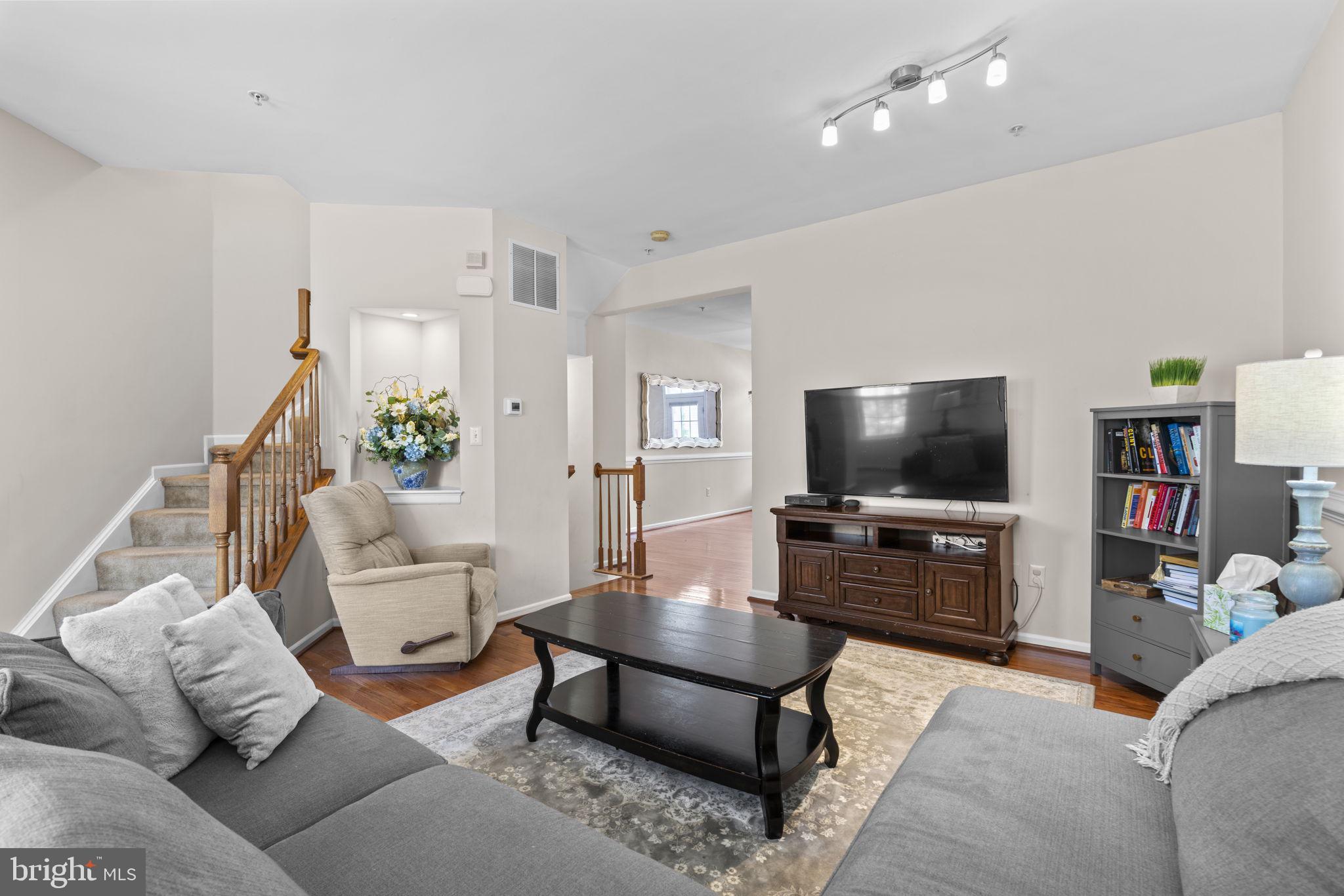 DORSEY CROSSING - Residential