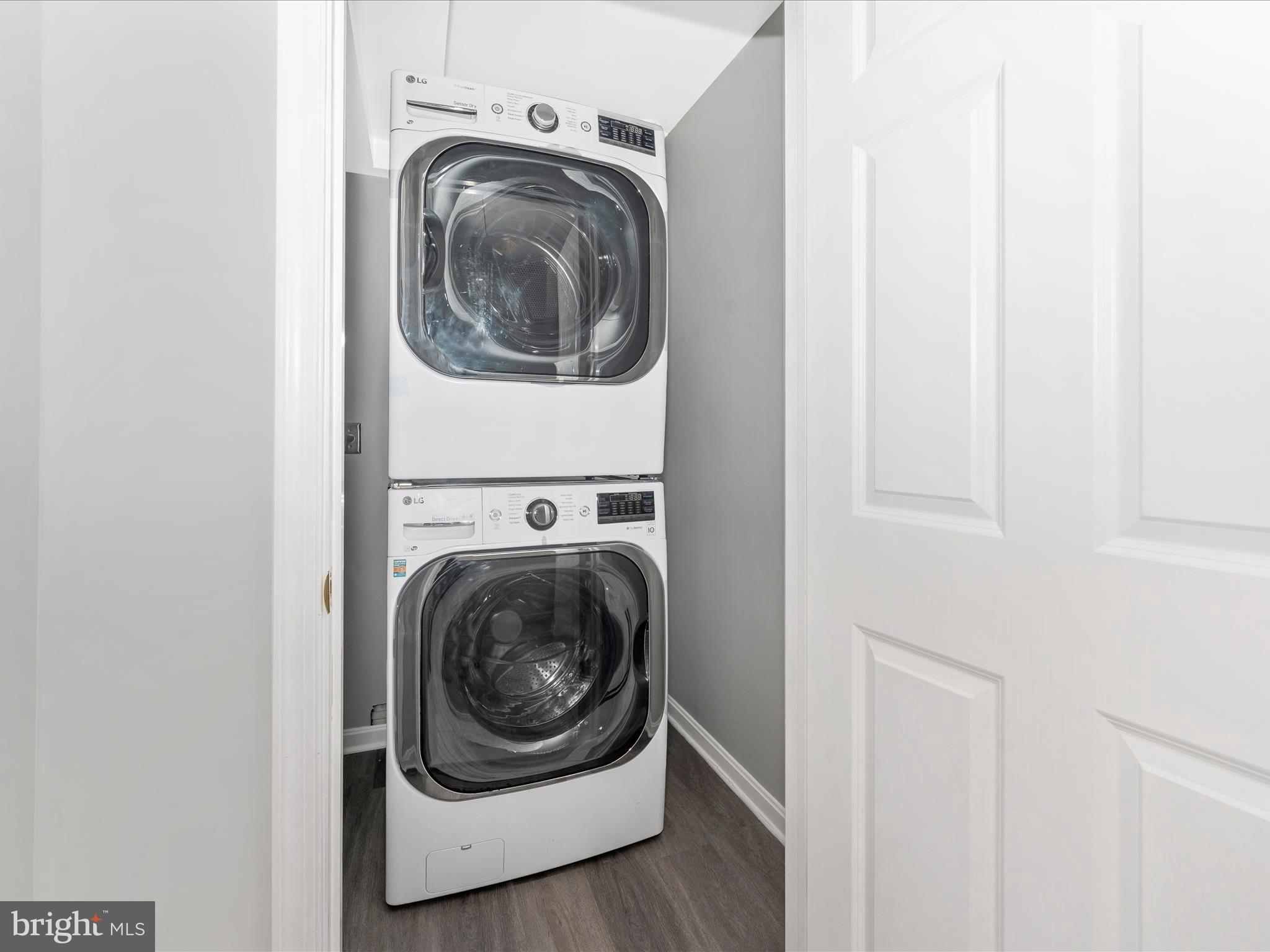 PARK OVERLOOK TOWNHOMES - Residential