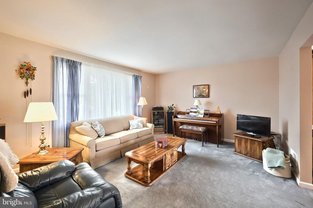 Photo of 7452 Hillcrest Drive, ABBOTTSTOWN, PA 17301 (MLS # PAYK2089834)