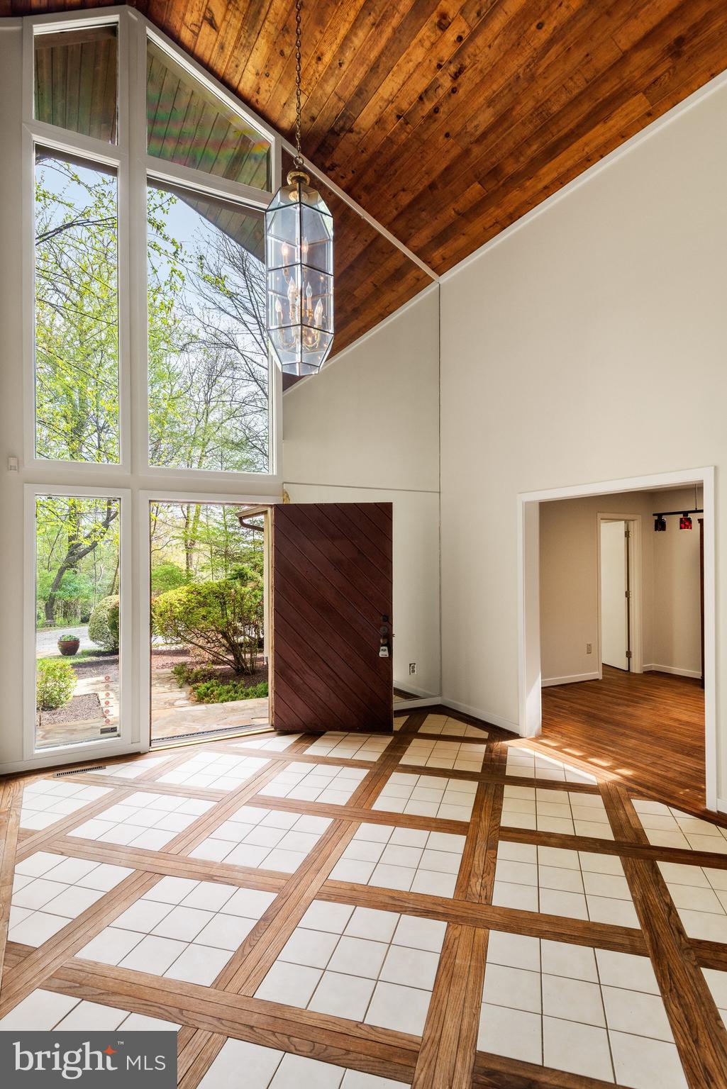 1038 HERSHEY MILL RD