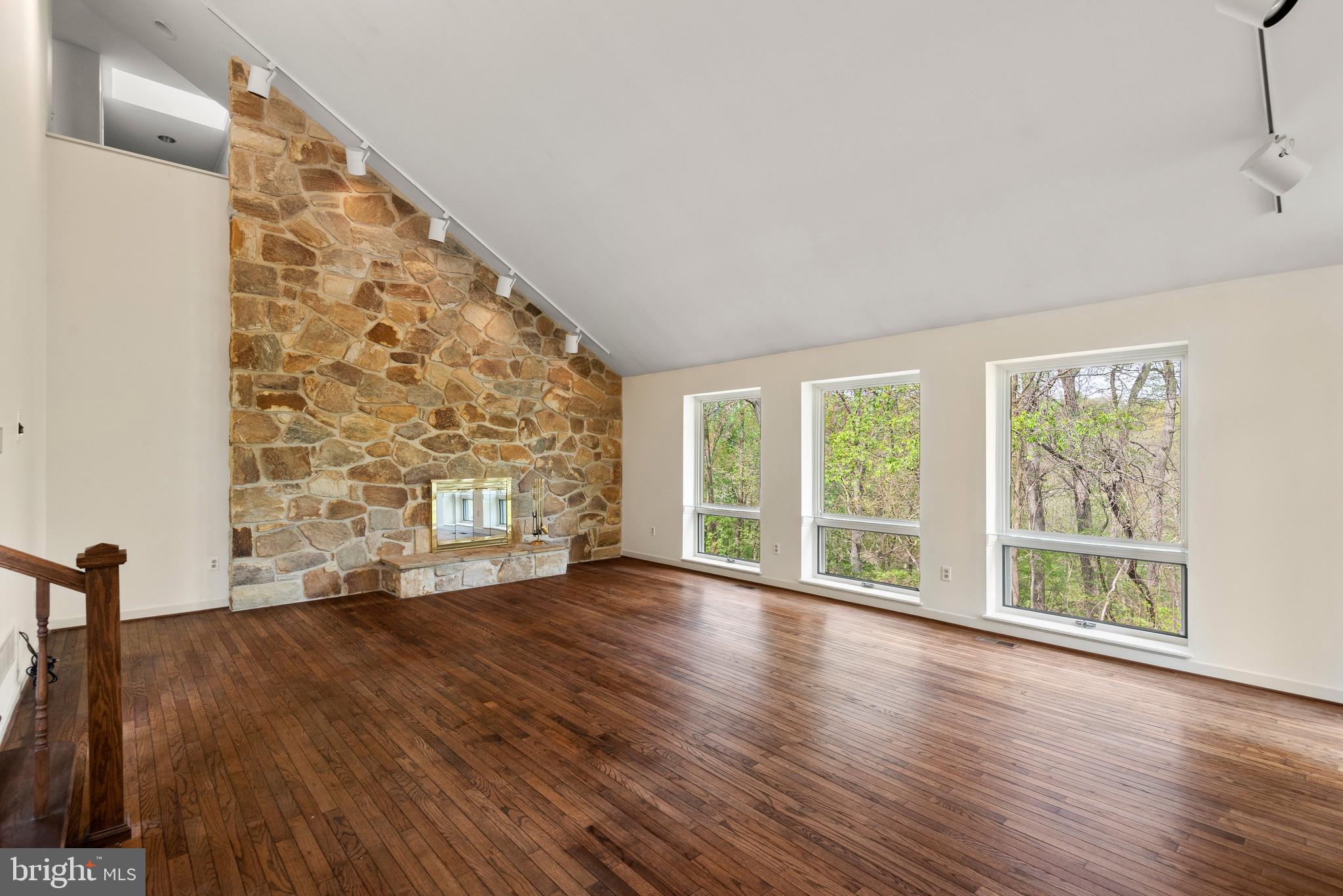 1038 HERSHEY MILL RD