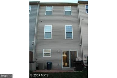 CARROLLWOOD MANOR - Residential