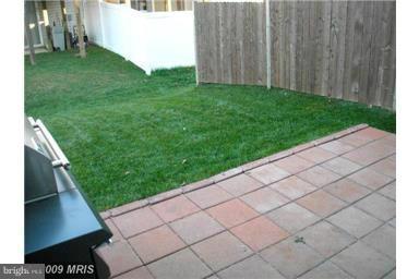 CARROLLWOOD MANOR - Residential