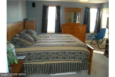 CARROLLWOOD MANOR - Residential