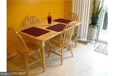 CARROLLWOOD MANOR - Residential