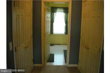 CARROLLWOOD MANOR - Residential