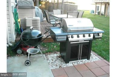 CARROLLWOOD MANOR - Residential