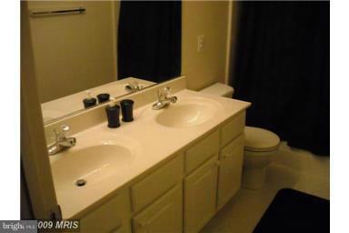 CARROLLWOOD MANOR - Residential