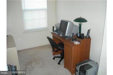 CARROLLWOOD MANOR - Residential