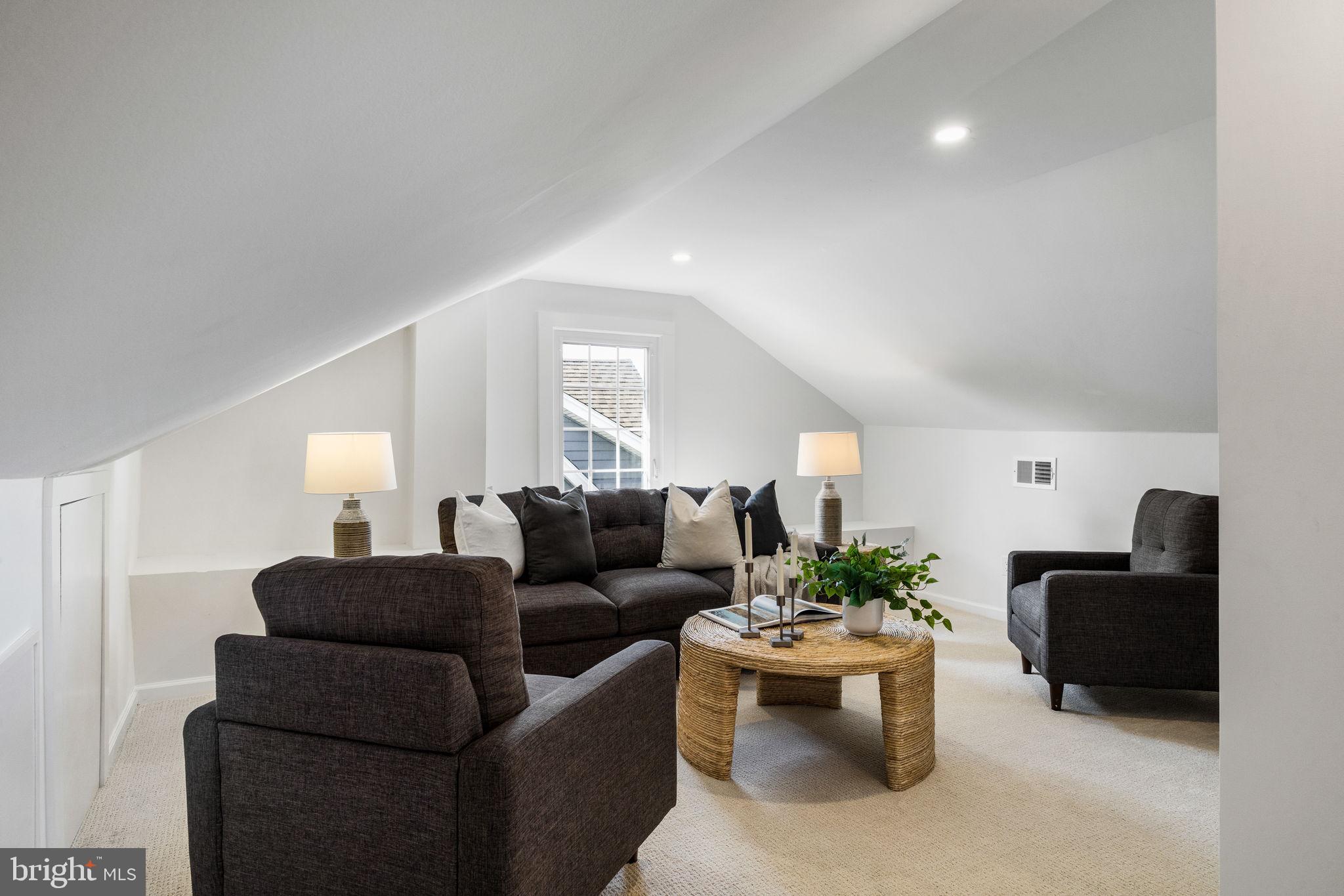 BROOKLINE - Residential