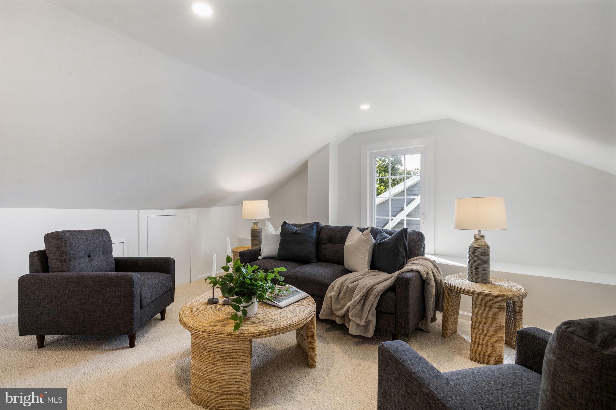 BROOKLINE - Residential