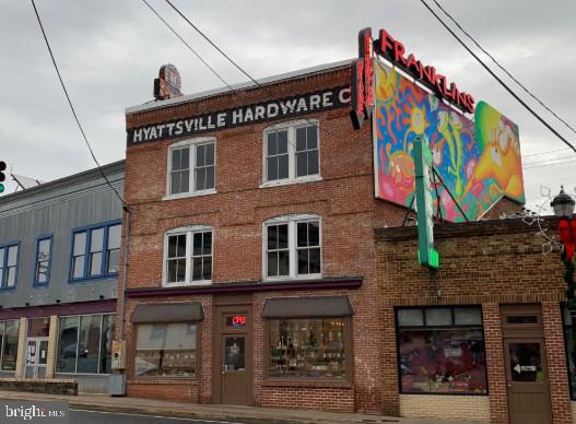 HYATTSVILLE - Residential