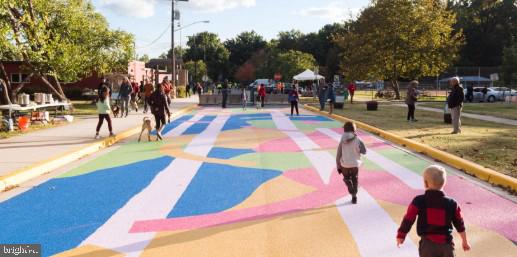 HYATTSVILLE - Residential