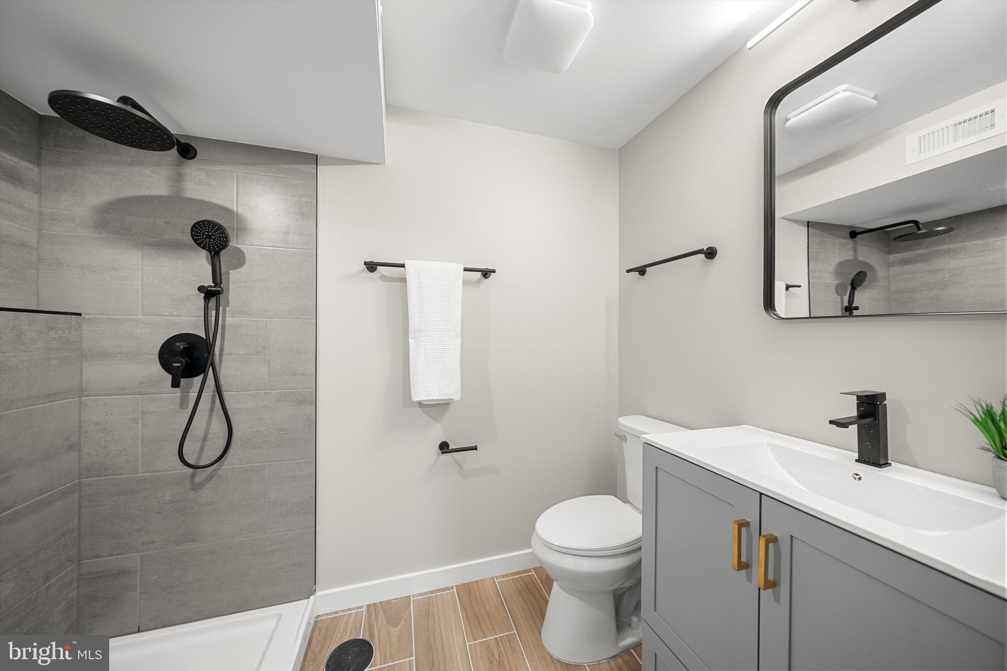 HYATTSVILLE - Residential