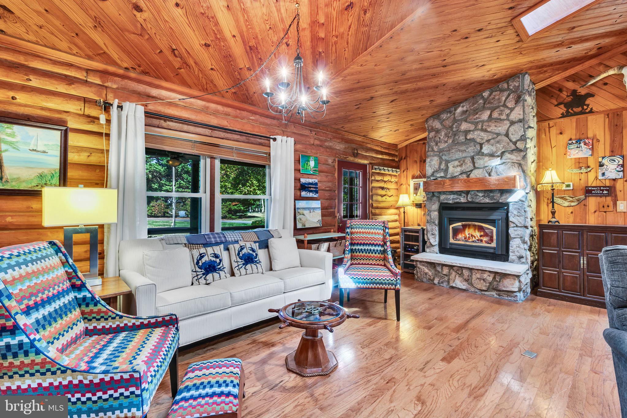 3 CABIN POINT DRIVE