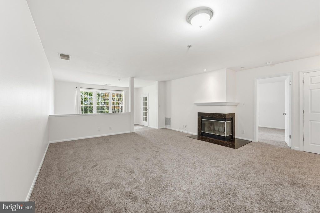 Photo of 240 S Reynolds Street #306, ALEXANDRIA, VA 22304 (MLS # VAAX2051226)