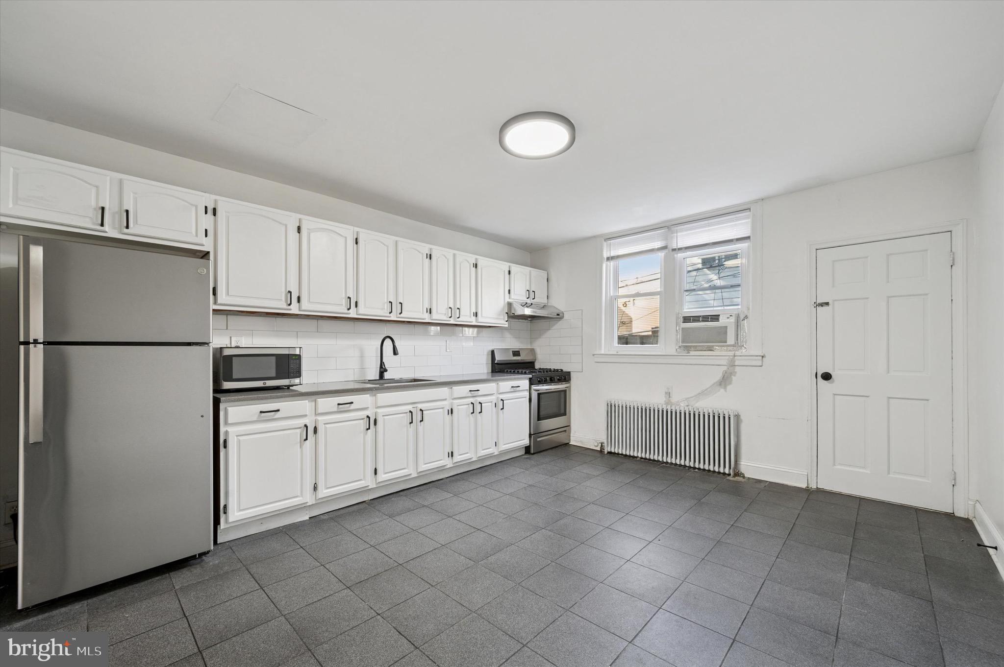 EAST PASSYUNK CROSSING - Residential