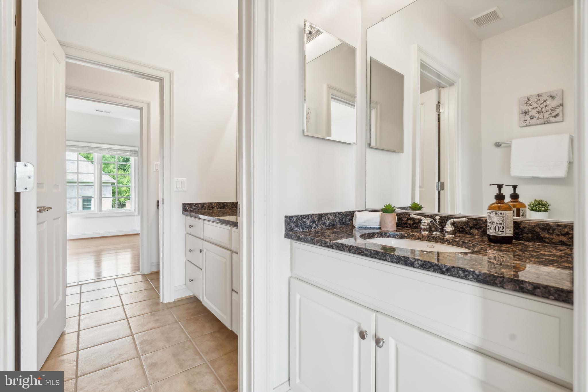 OAKS AT NORTH BETHESDA - Residential