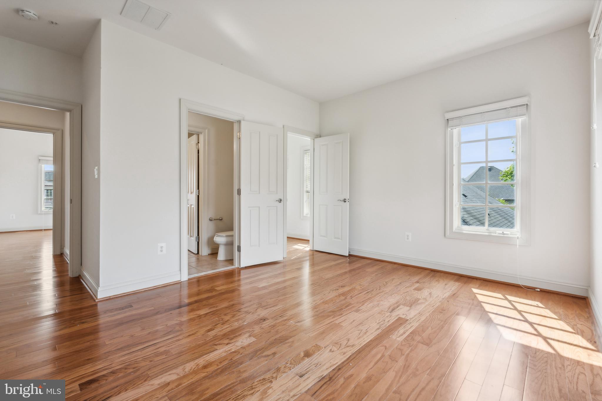 OAKS AT NORTH BETHESDA - Residential