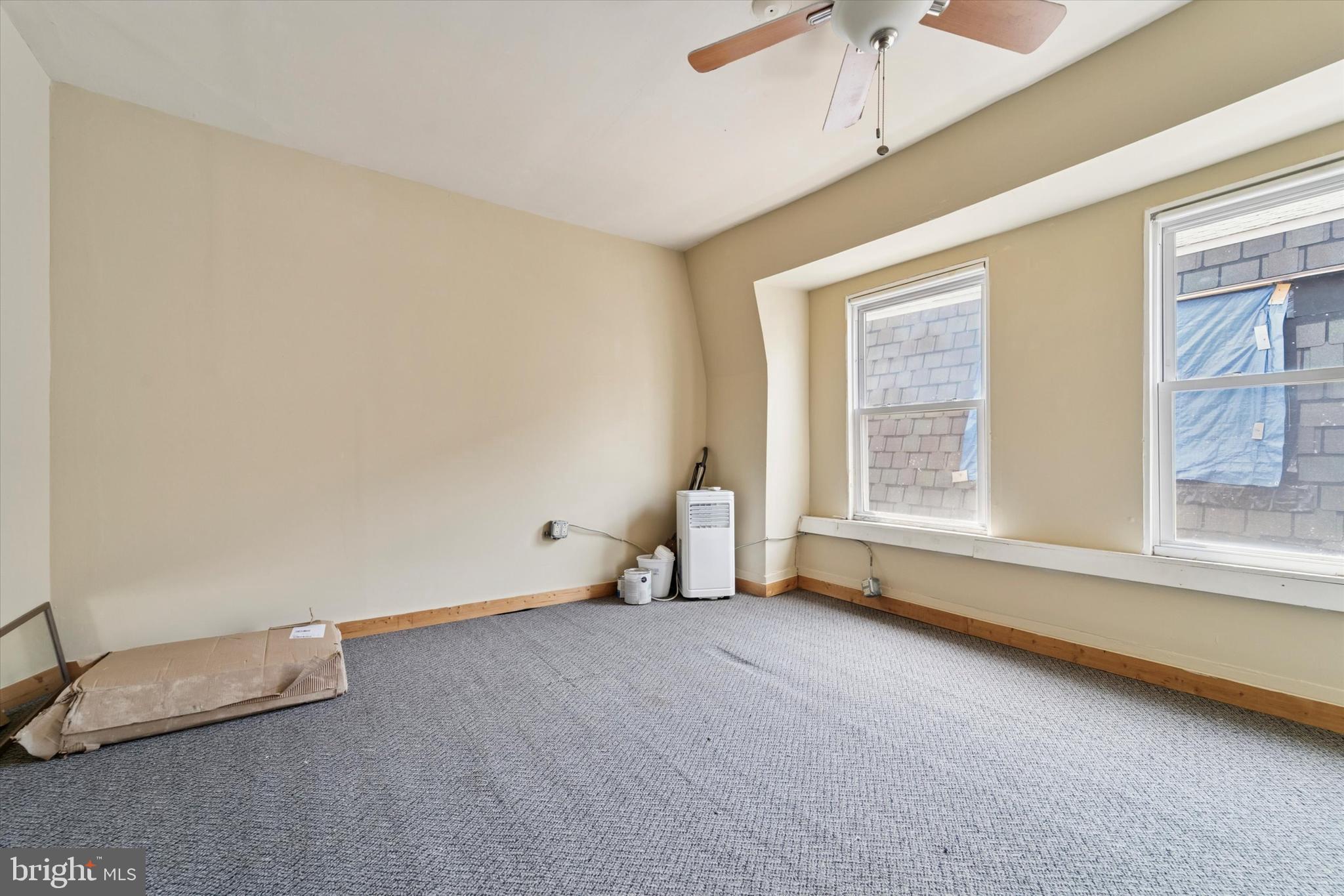 UNIVERSITY CITY - Residential