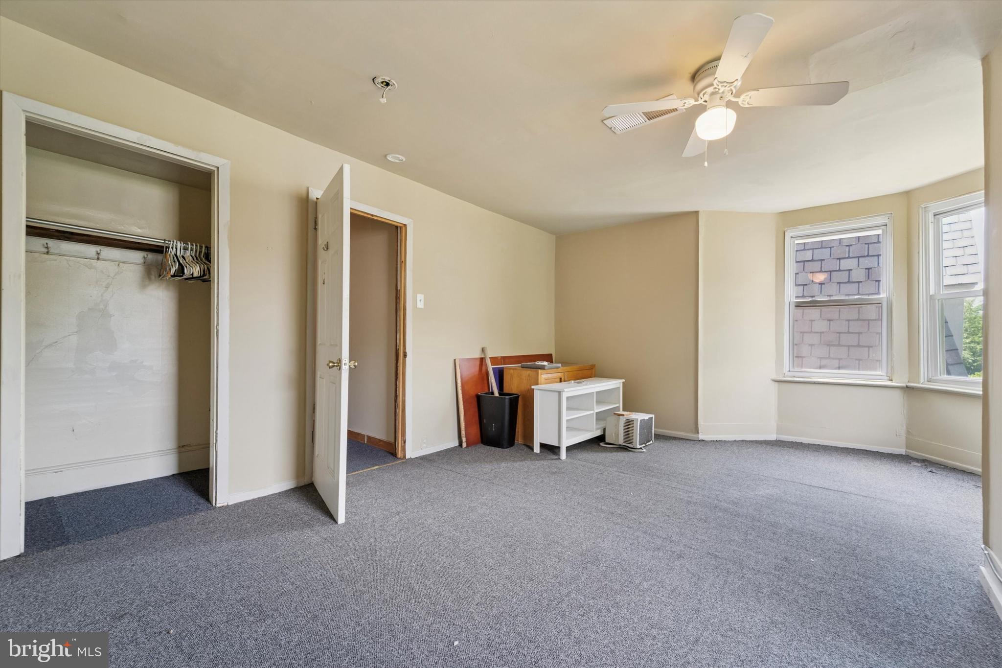 UNIVERSITY CITY - Residential