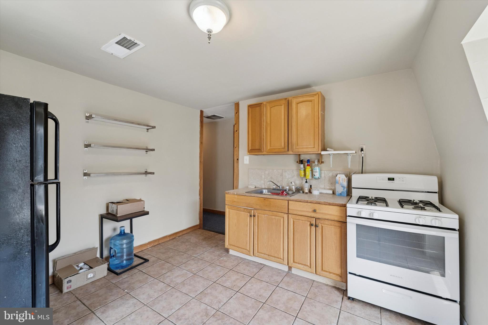 UNIVERSITY CITY - Residential