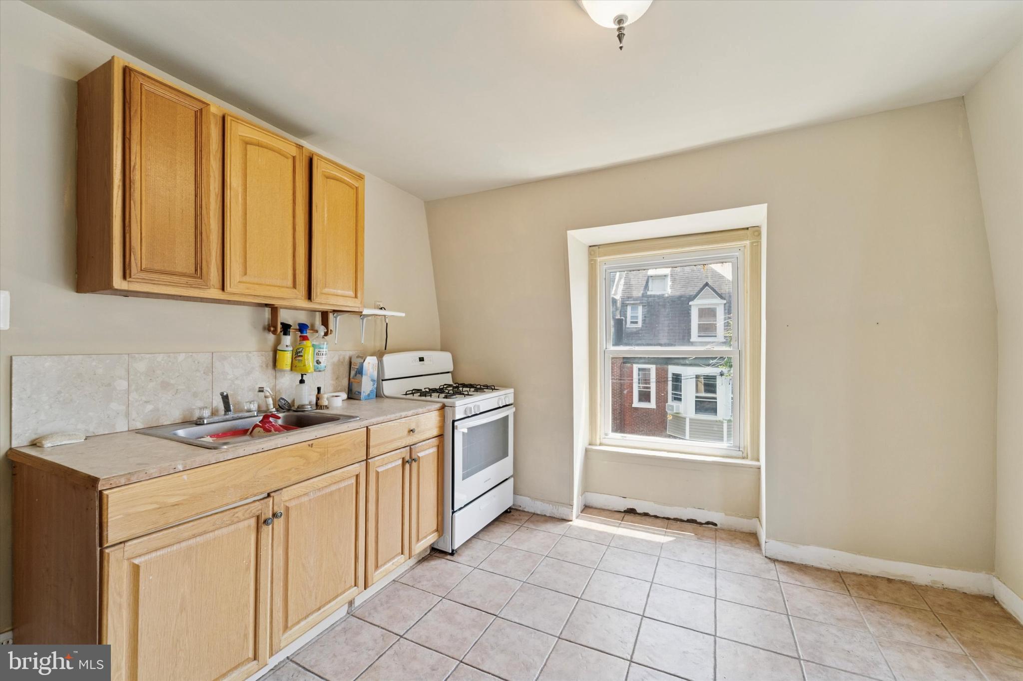 UNIVERSITY CITY - Residential